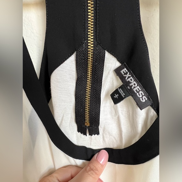 Express Racerback Tank - Picture 4 of 5